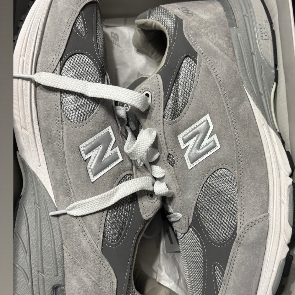 New Balance Men's Suede Gray Sneakers 993